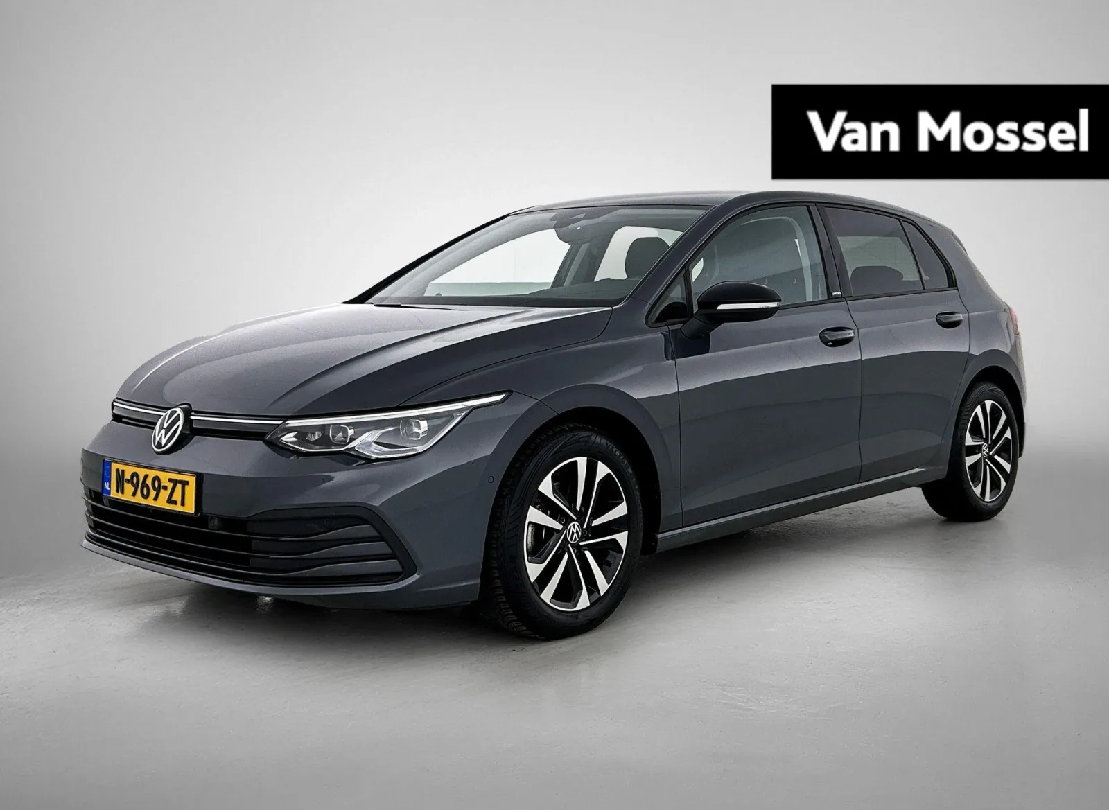 Volkswagen Golf (2020) — foto 1