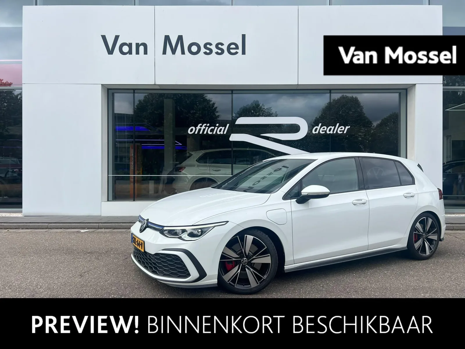 Volkswagen Golf (2021) — foto 1