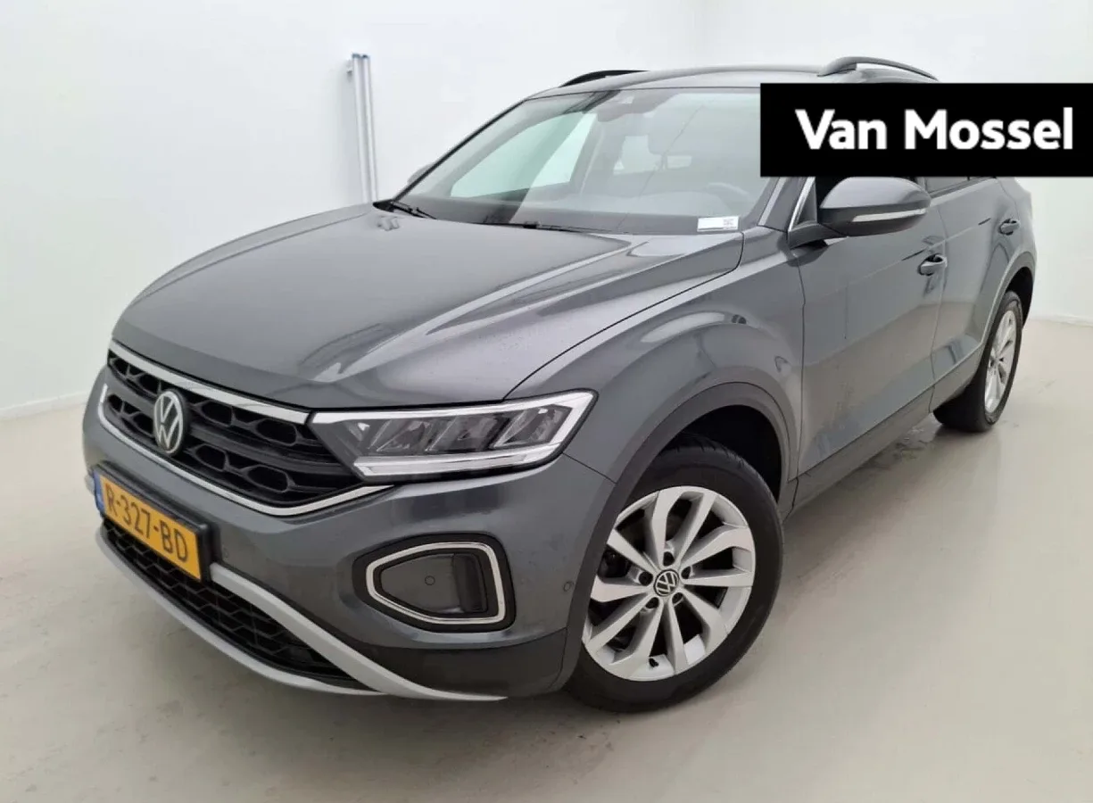 Volkswagen T-Roc (2022) — foto 1