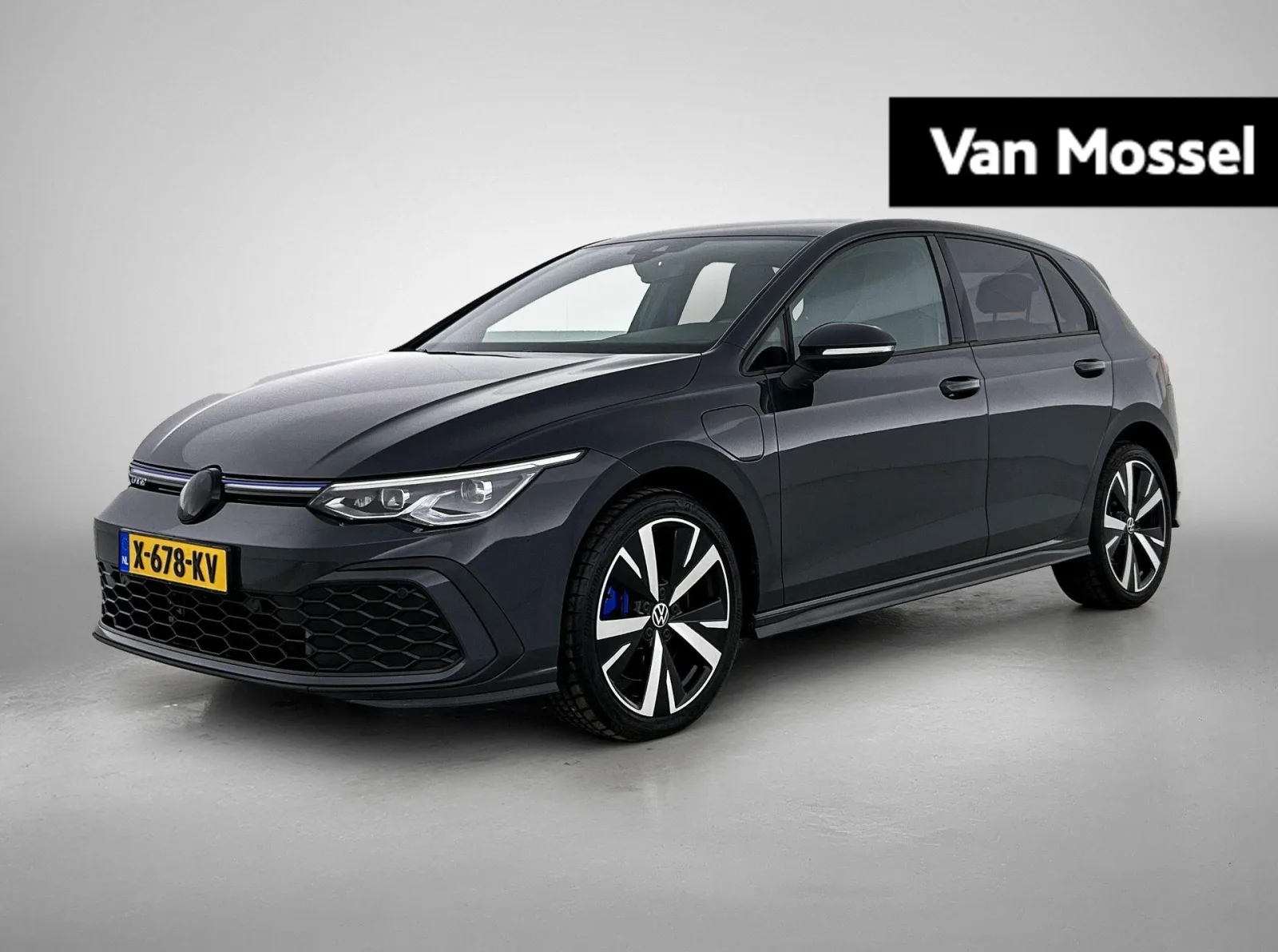 Volkswagen Golf (2021) — foto 1