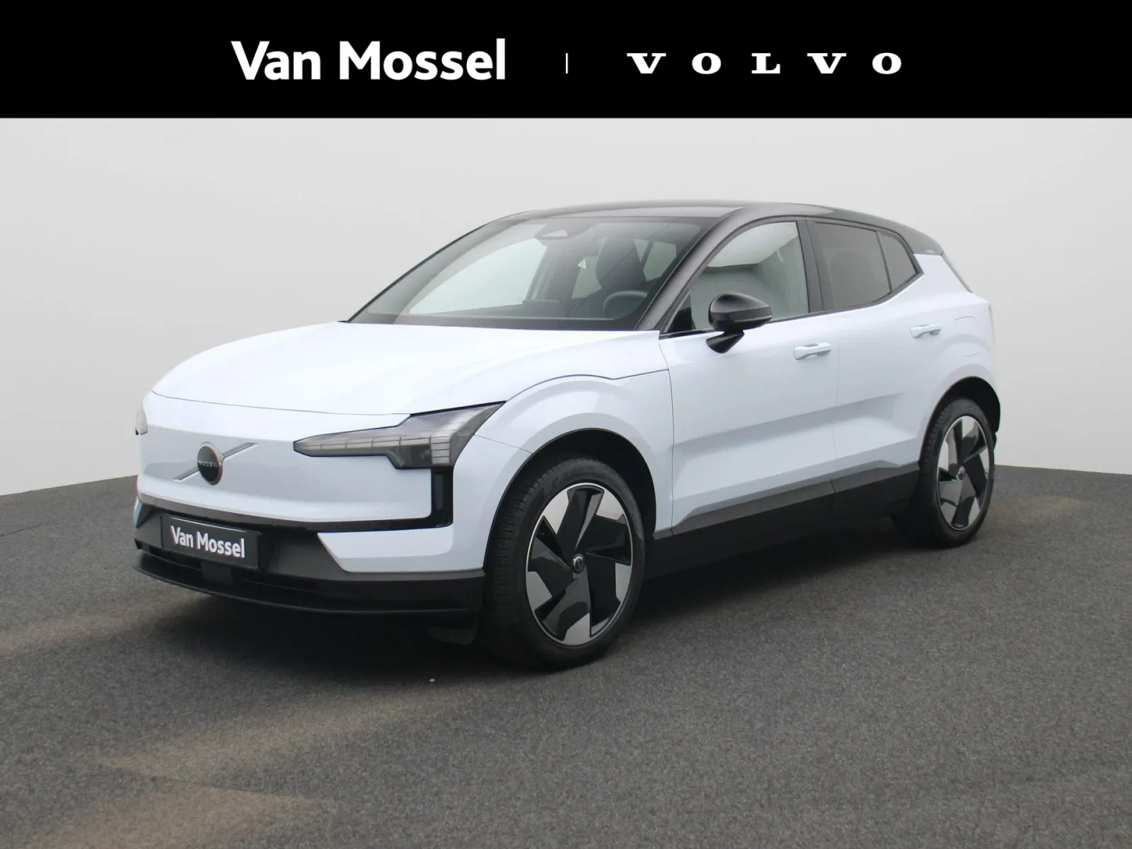 Volvo EX30 (2024) — foto 1