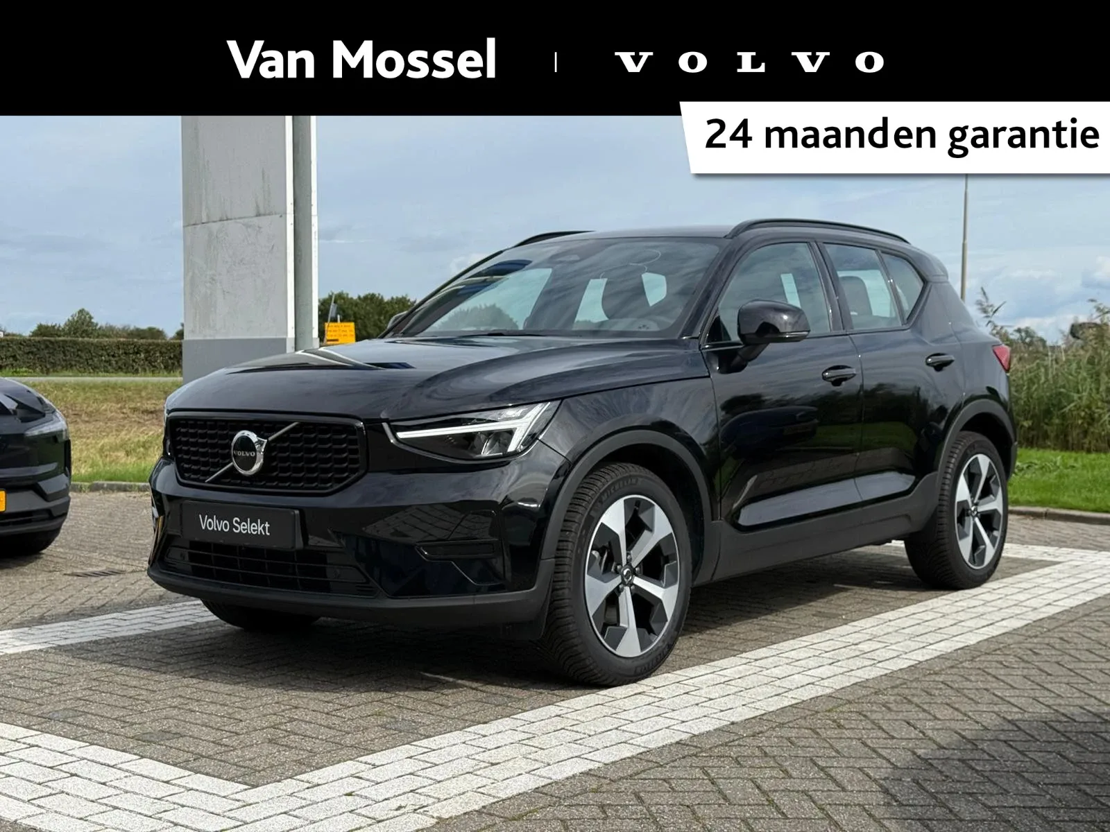 Volvo XC40 (2025) — foto 1