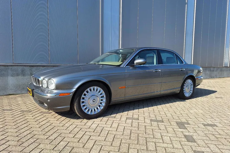 Jaguar XJ (2005)