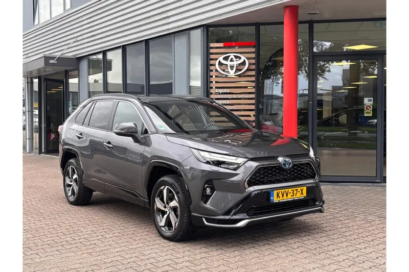 Toyota RAV4 (2025)