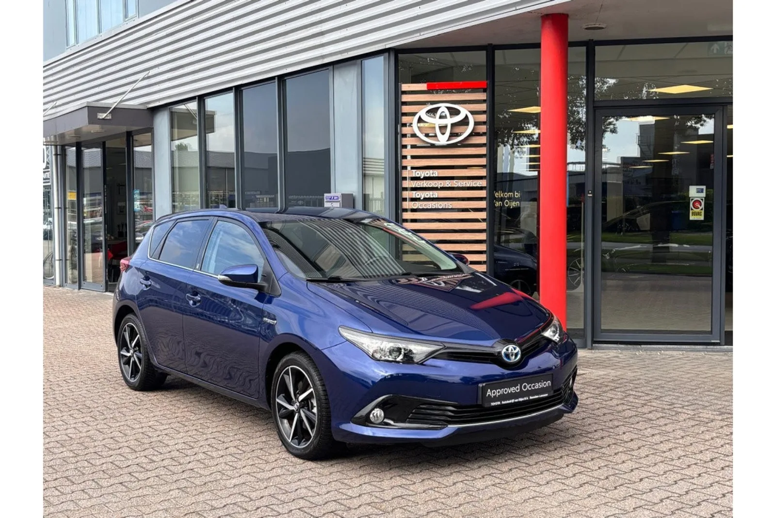 Toyota Auris (2018) — foto 1