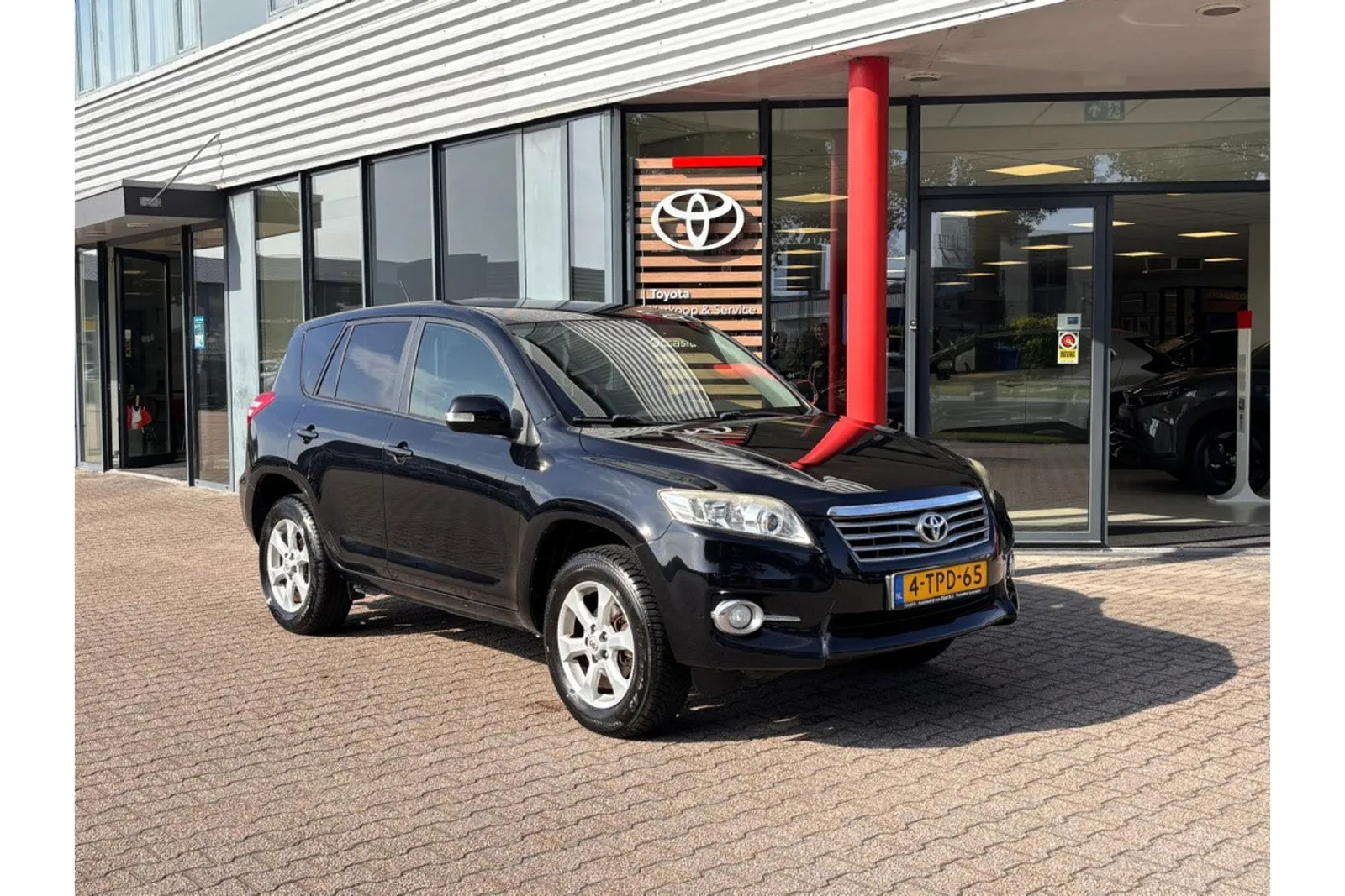 Toyota RAV4 (2012) — foto 1