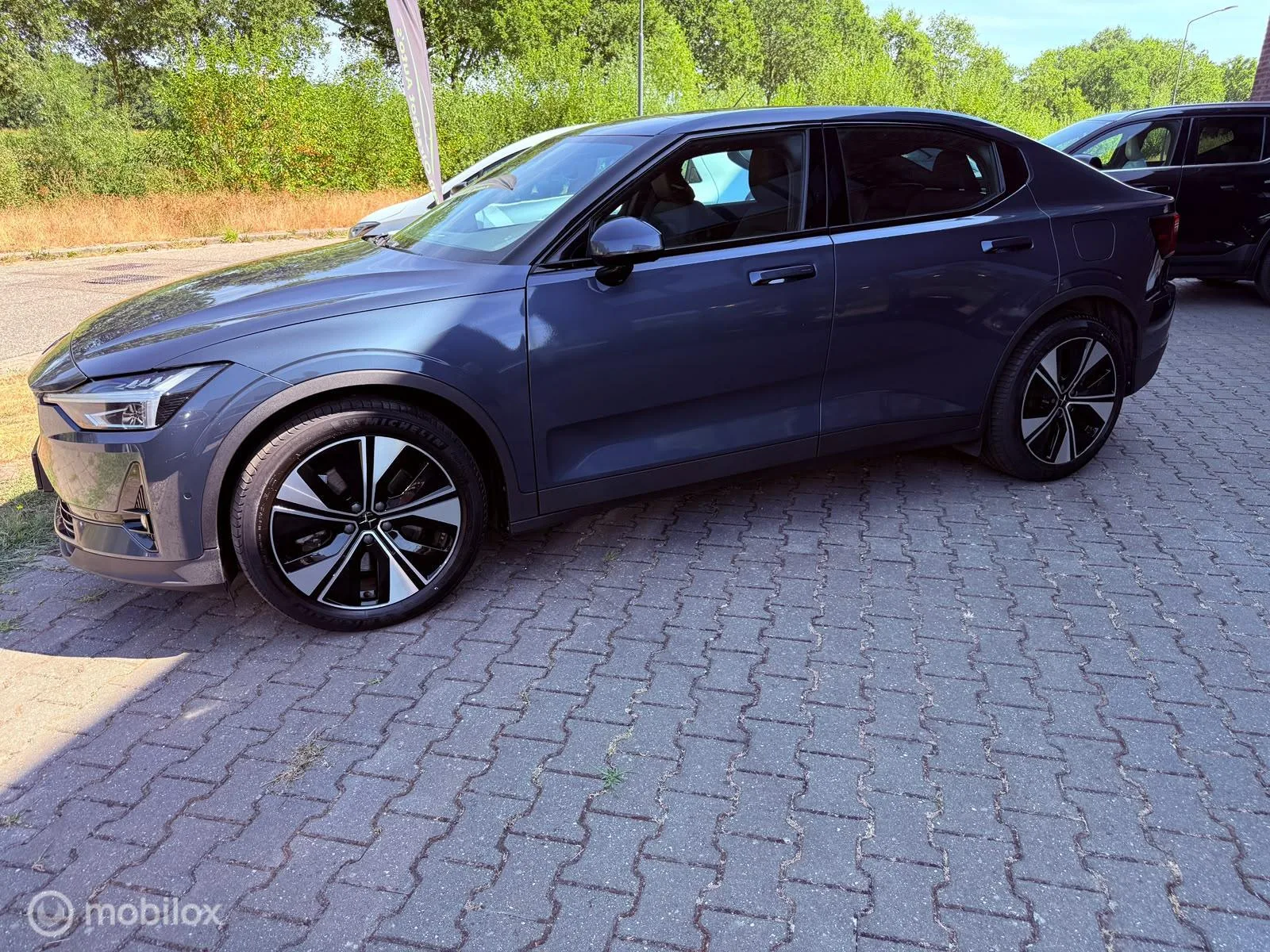 Polestar 2 (2023) — foto 1