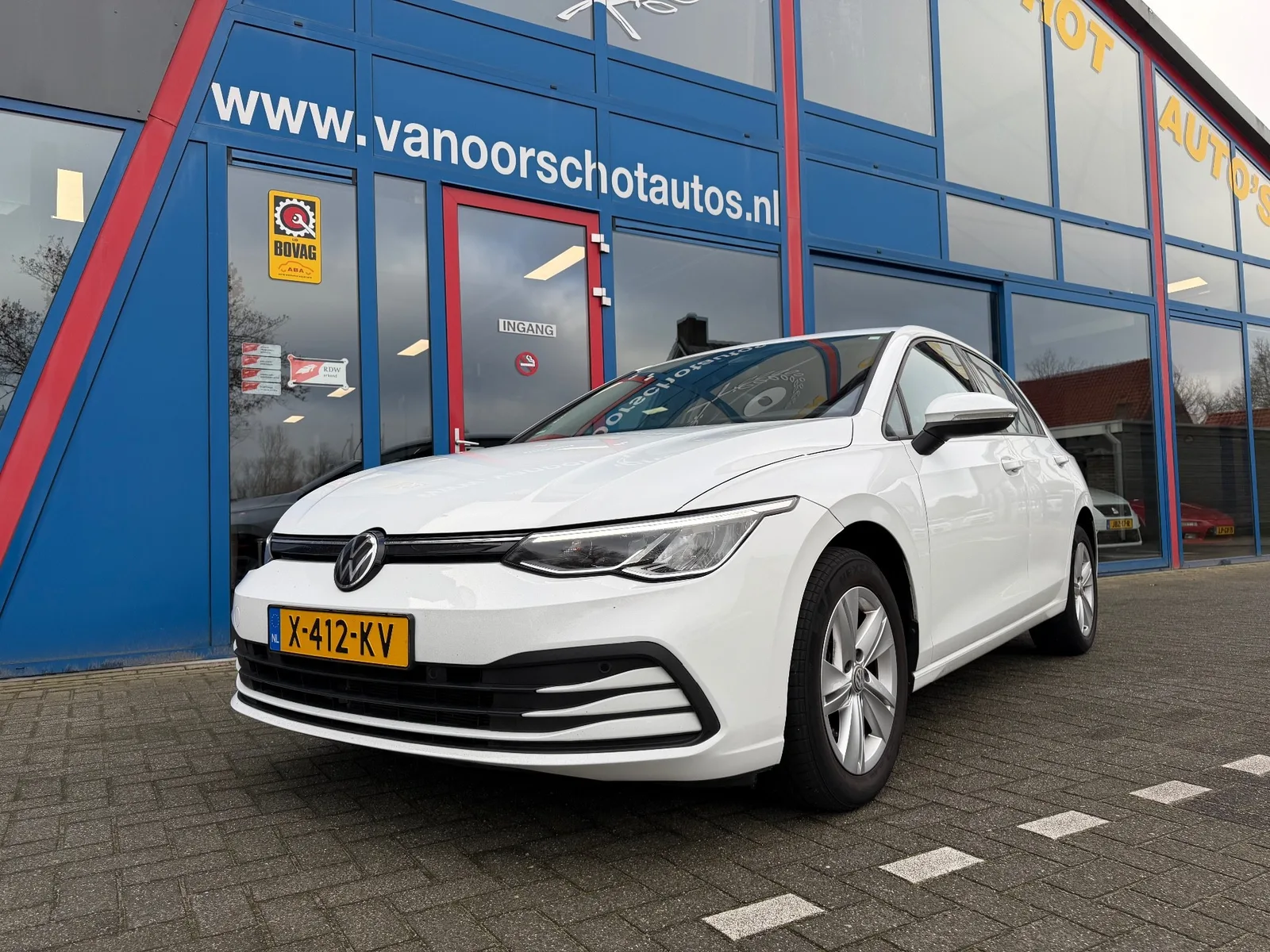 Volkswagen Golf (2023) — foto 1
