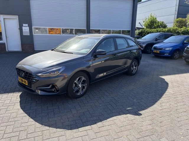 Hyundai i30 (2024) — foto 1