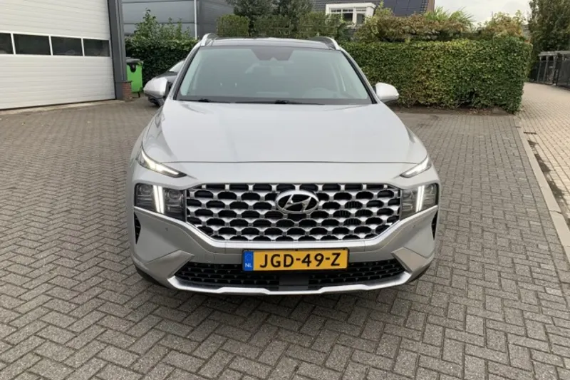 Hyundai Santa Fe (2022)