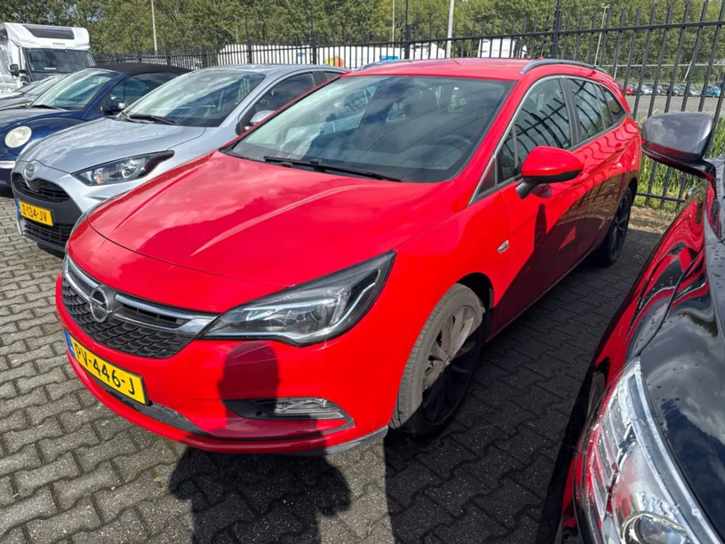 Opel Astra (2017) — foto 1