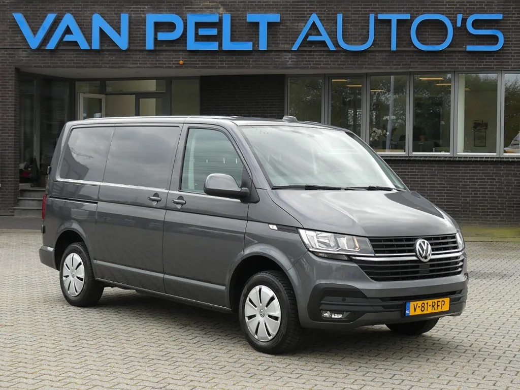 Volkswagen Transporter (2023) — foto 1