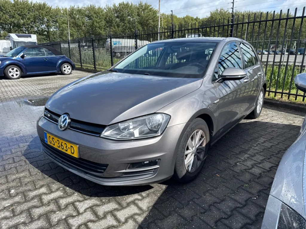 Volkswagen Golf (2015) — foto 1