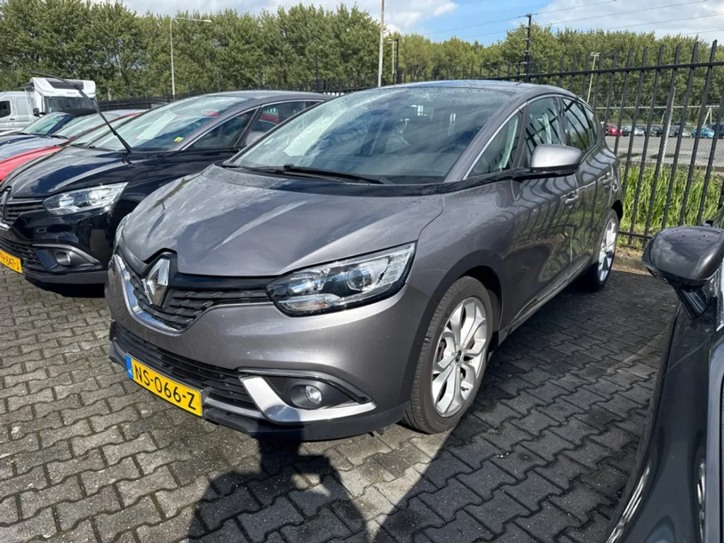 Renault Scénic (2017) — foto 1