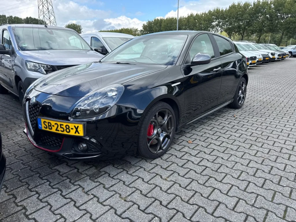 Alfa Romeo Giulietta (2018) — foto 1