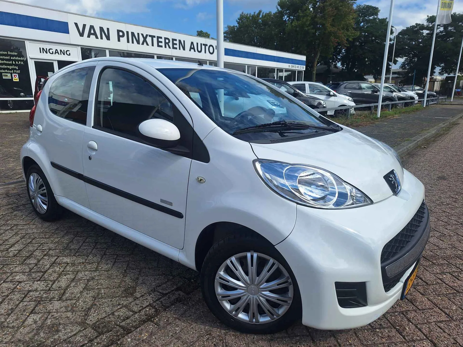 Peugeot 107 (2011) — foto 1