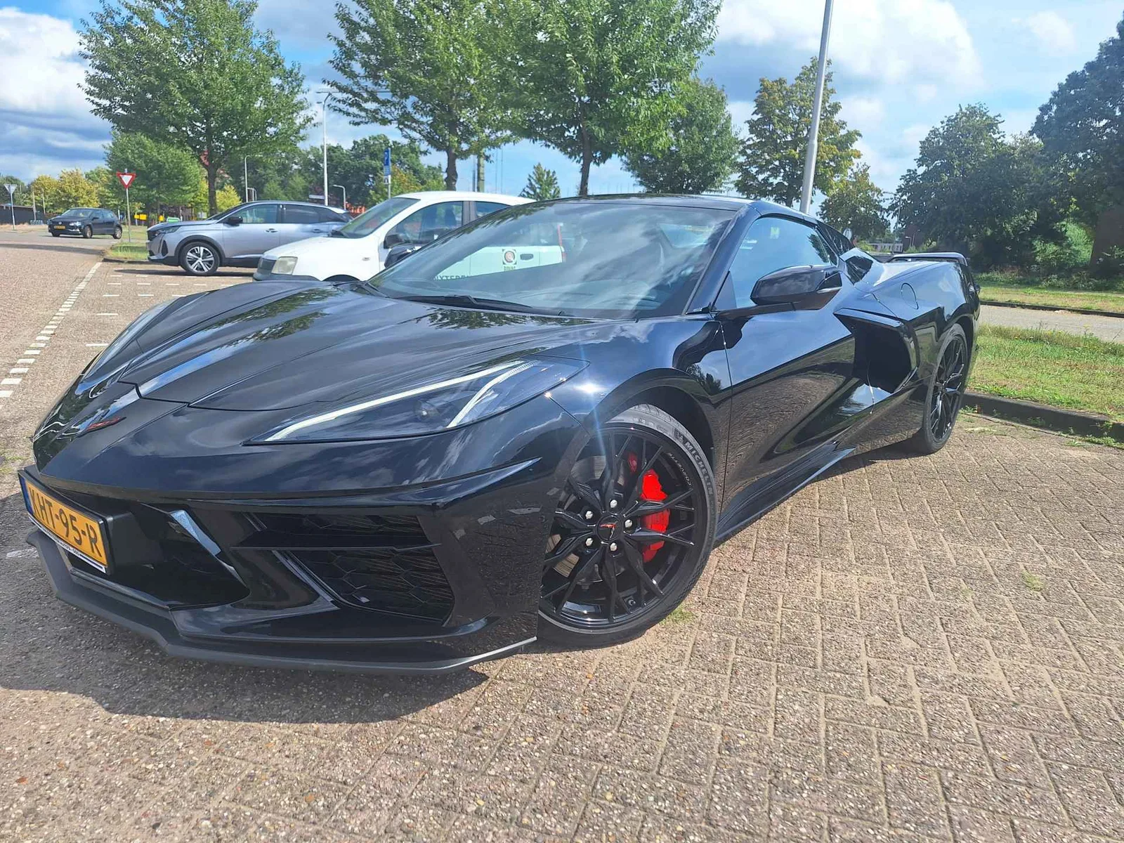Chevrolet Corvette (2023) — foto 1