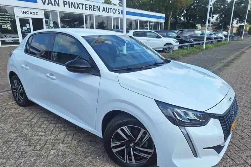 Peugeot 208 (2023)