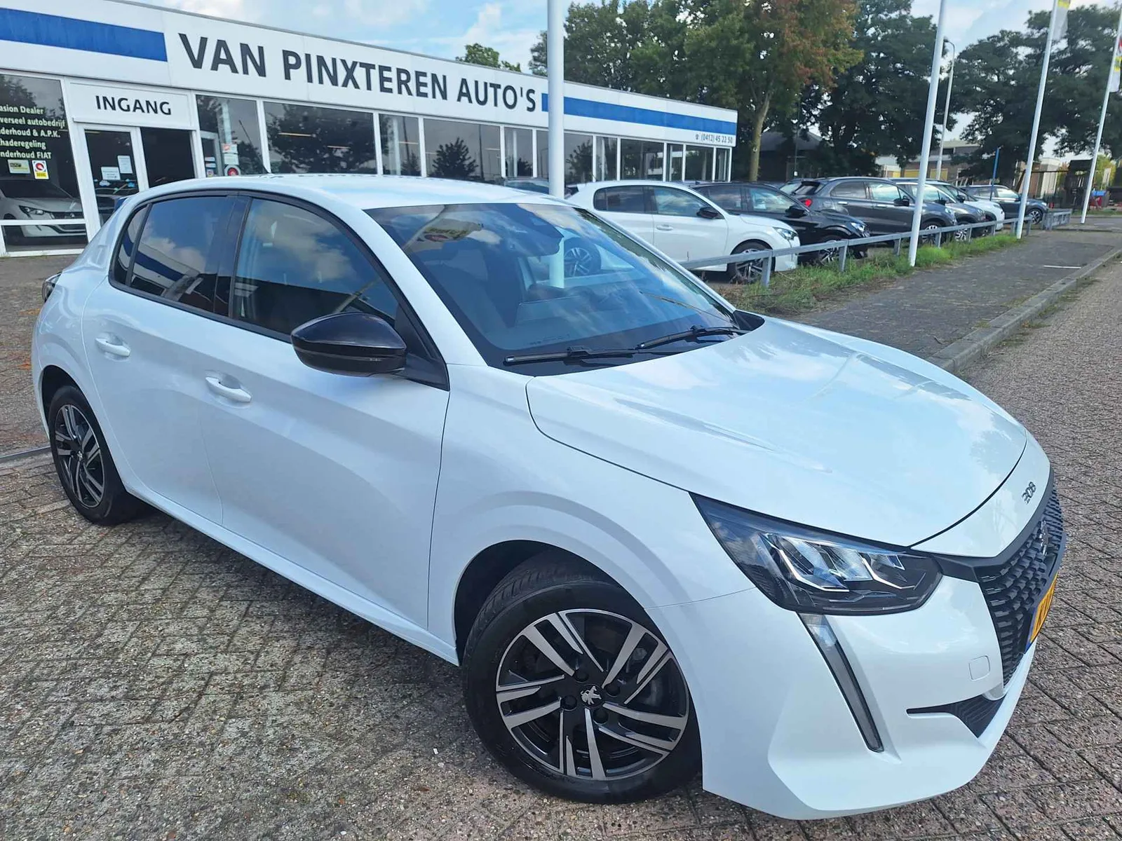 Peugeot 208 (2023) — foto 1