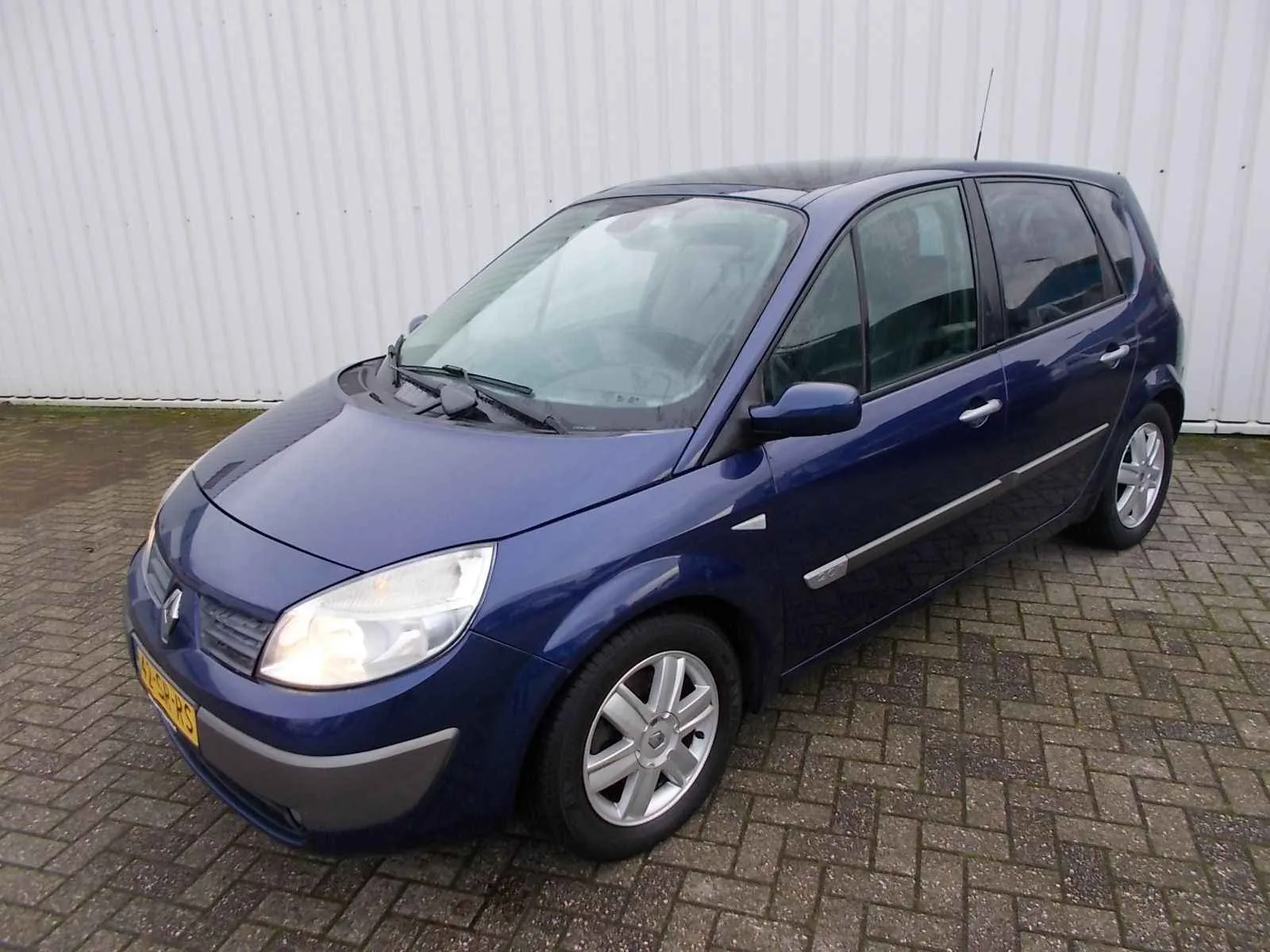 Renault Scénic (2006) — foto 1