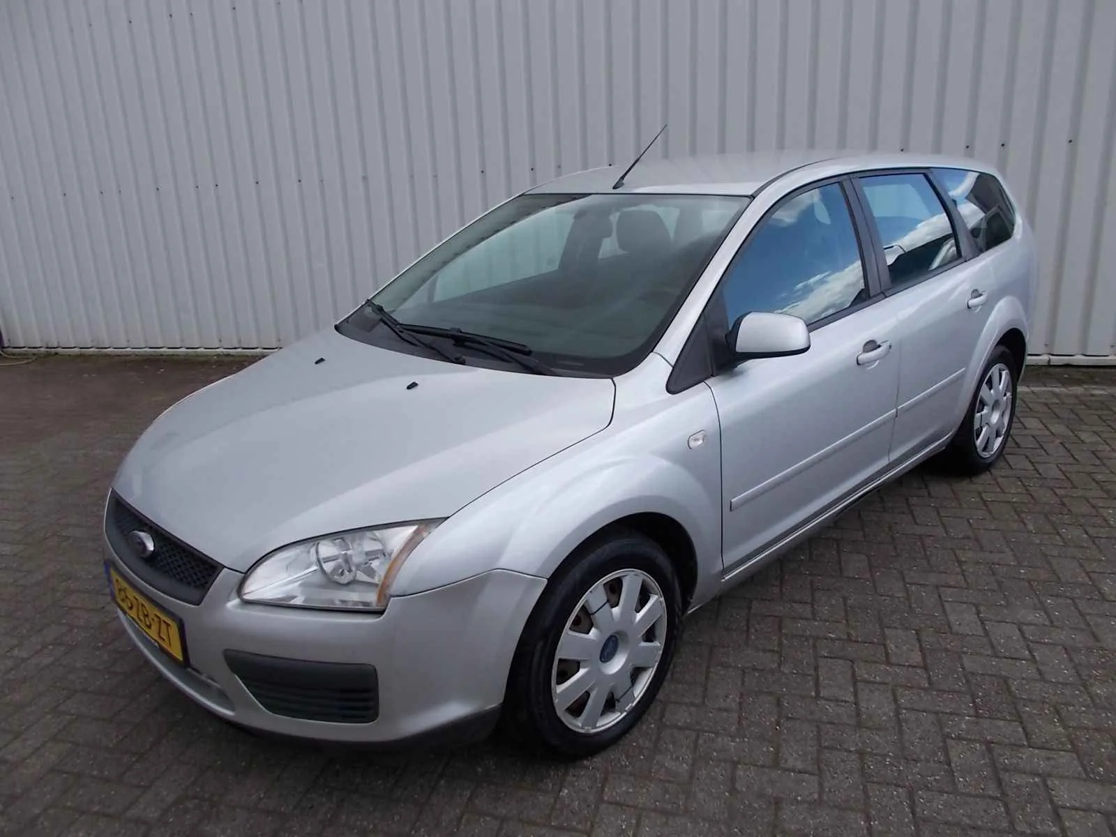 Ford Focus (2008) — foto 1