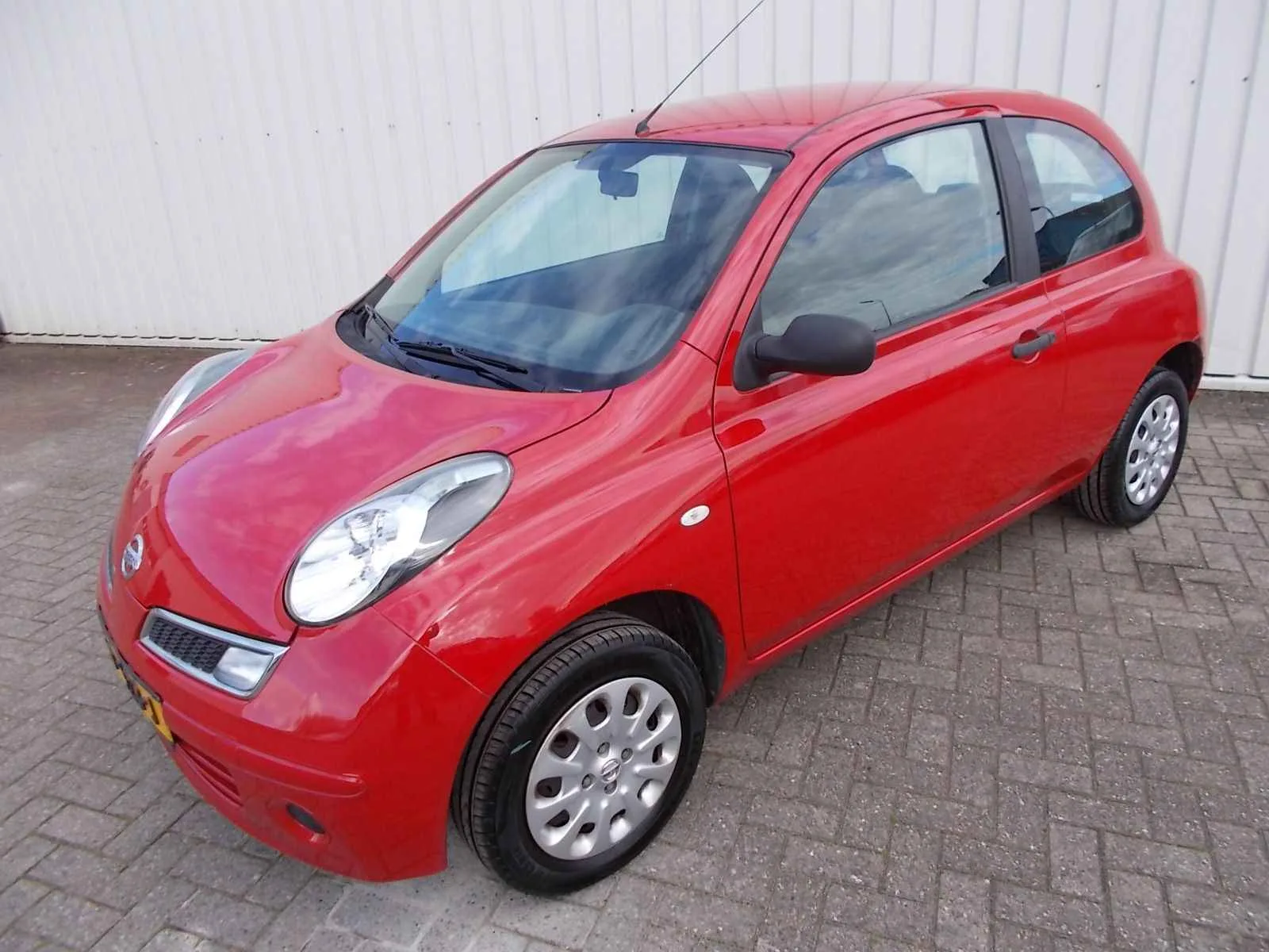 Nissan Micra (2009) — foto 1
