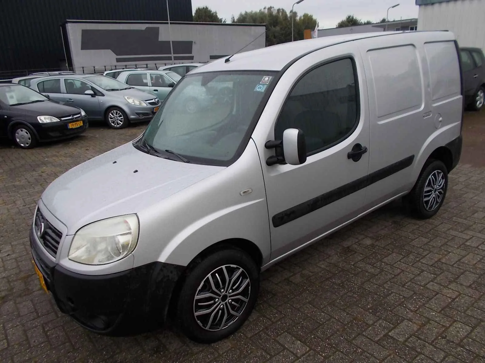Fiat Doblò (2009) — foto 1
