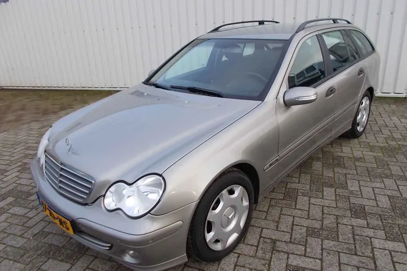 Mercedes-Benz C-Klasse (2005)