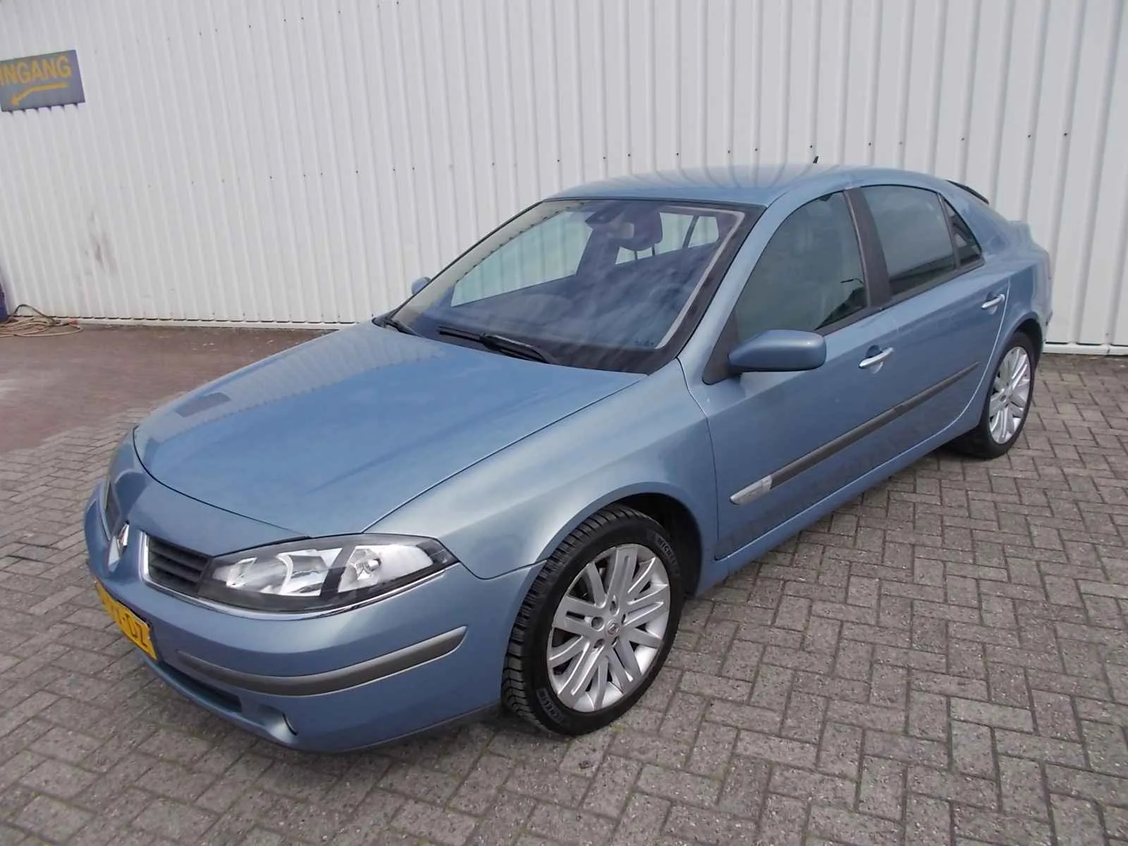 Renault Laguna (2005) — foto 1