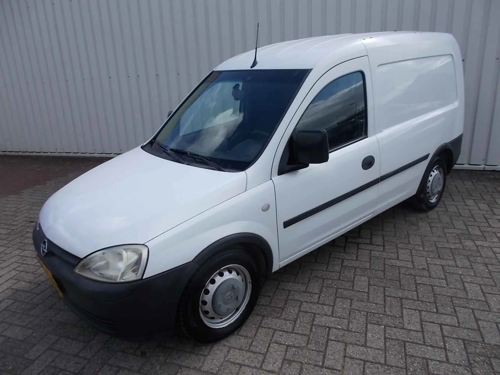 Opel Combo (2008) — foto 1