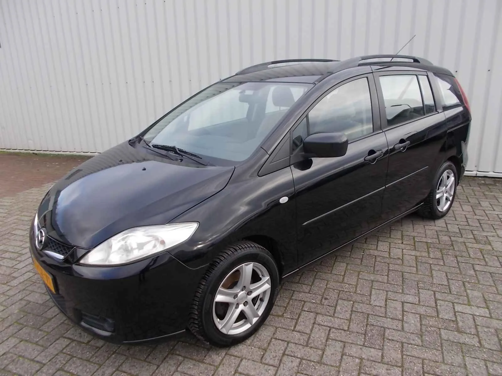 Mazda 5 (2006) — foto 1