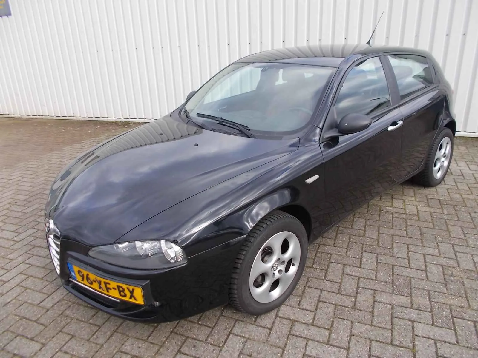 Alfa Romeo 147 (2007) — foto 1