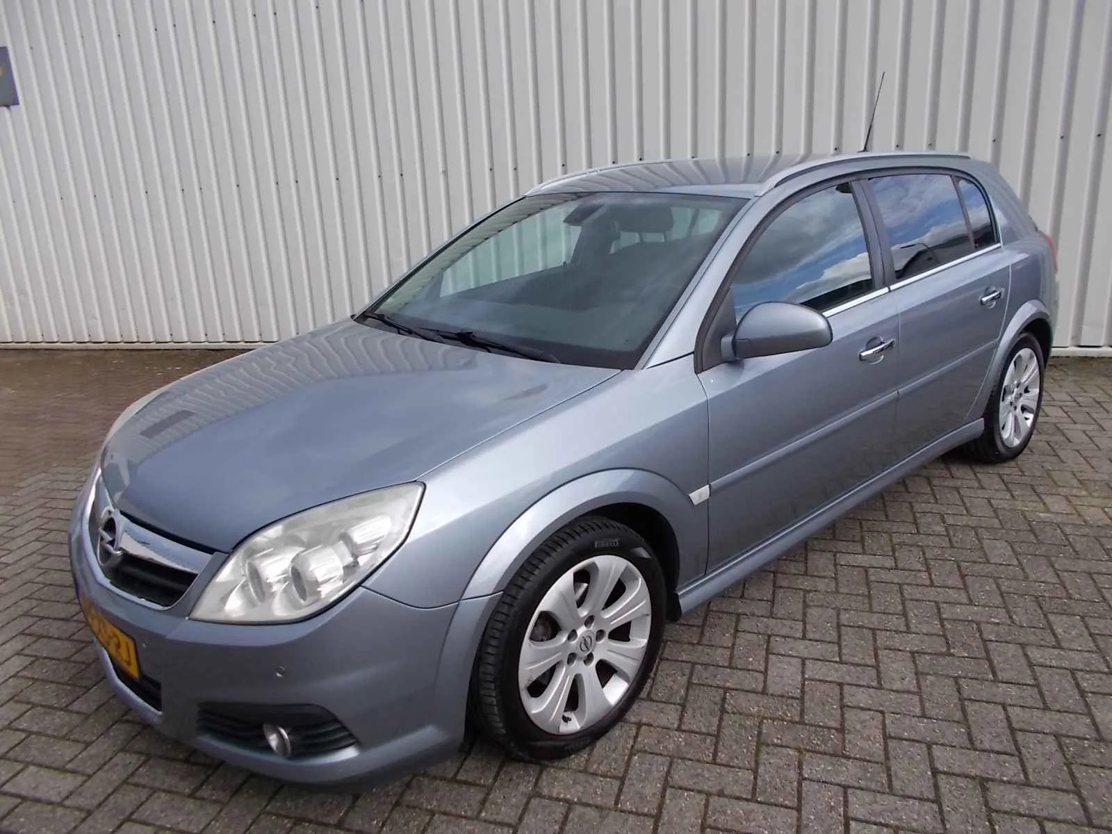 Opel Signum (2007) — foto 1