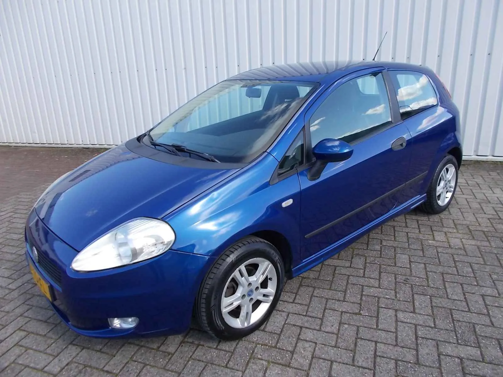 Fiat Grande Punto (2006) — foto 1