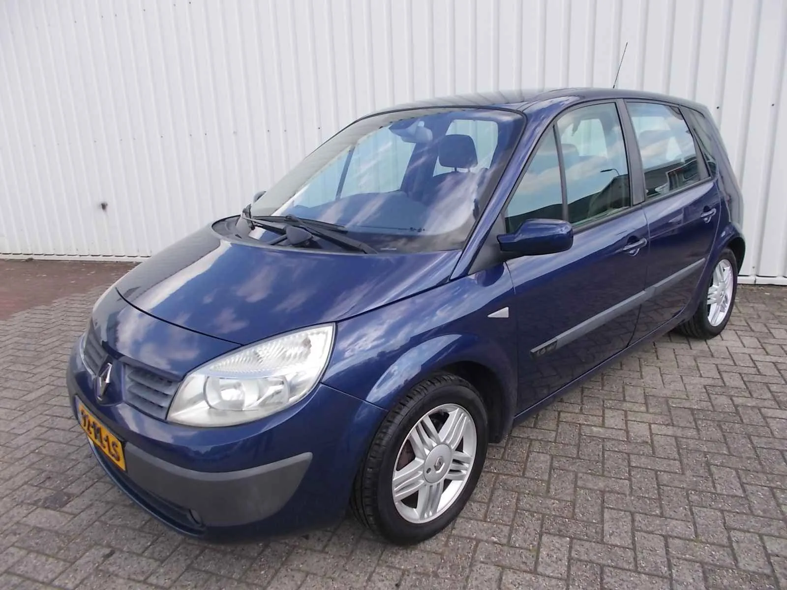 Renault Scénic (2005) — foto 1
