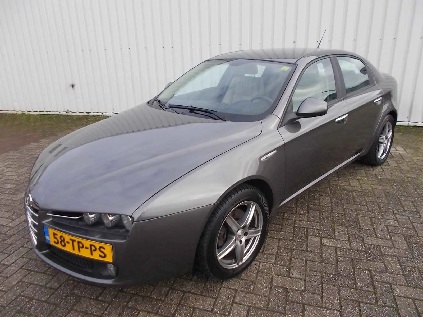 Alfa Romeo 159 (2007) — foto 1