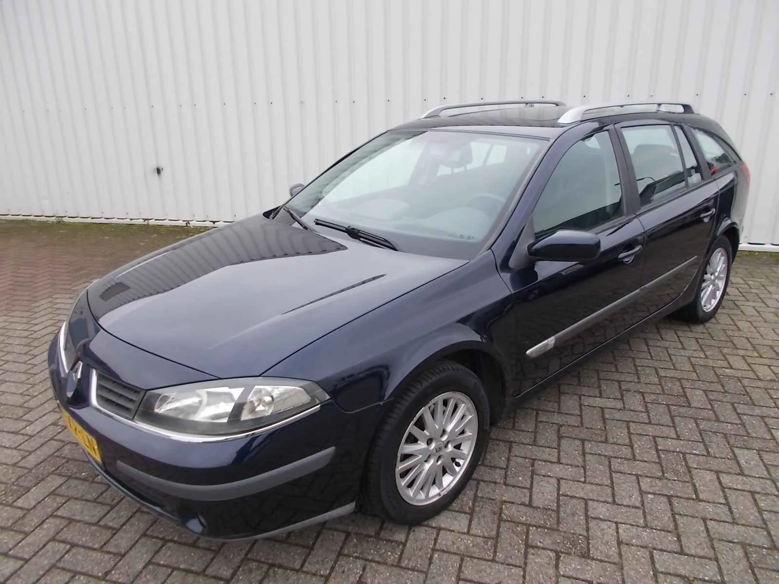 Renault Laguna (2007) — foto 1