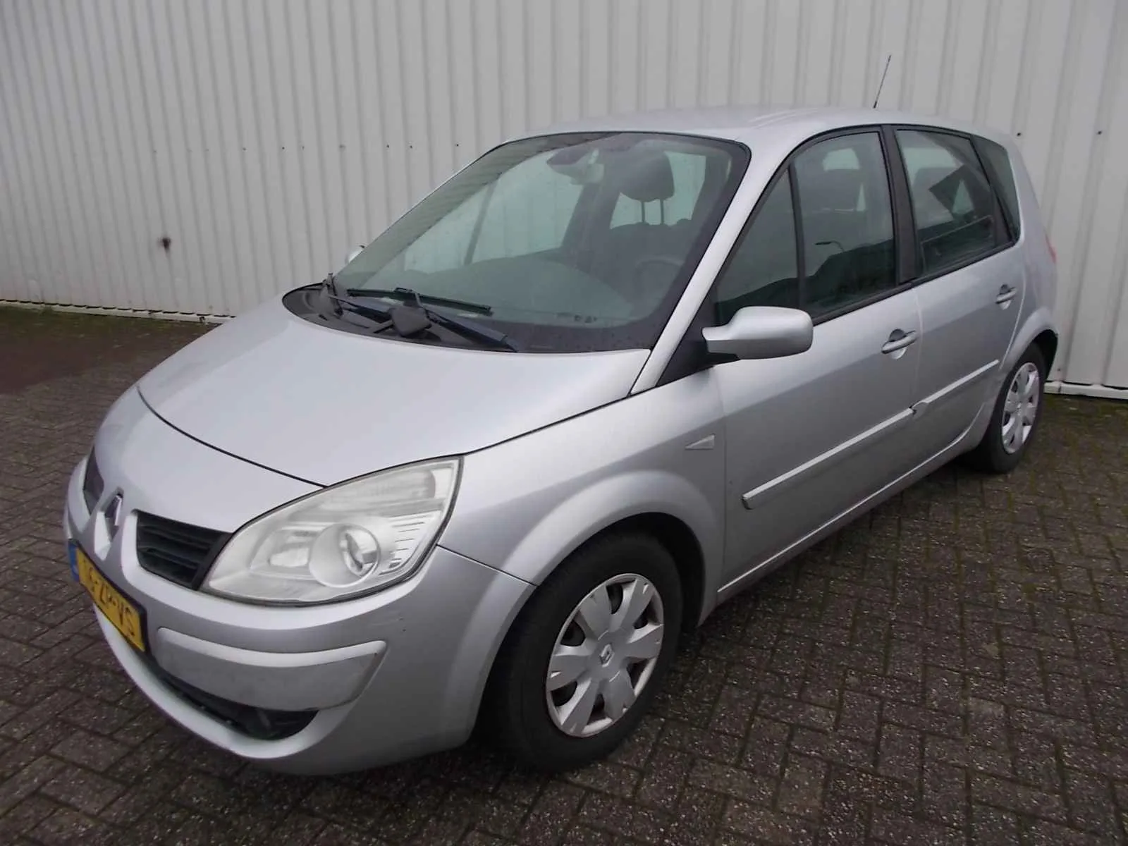 Renault Scénic (2008) — foto 1