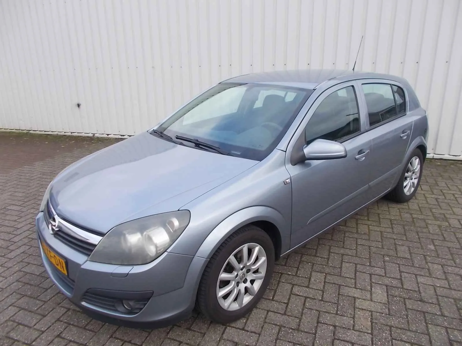 Opel Astra (2007) — foto 1