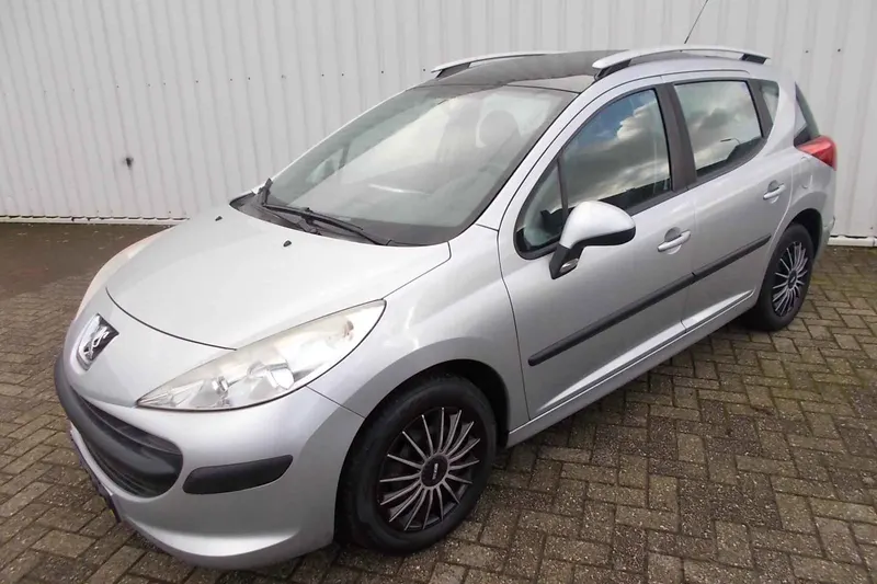 Peugeot 207 (2008)