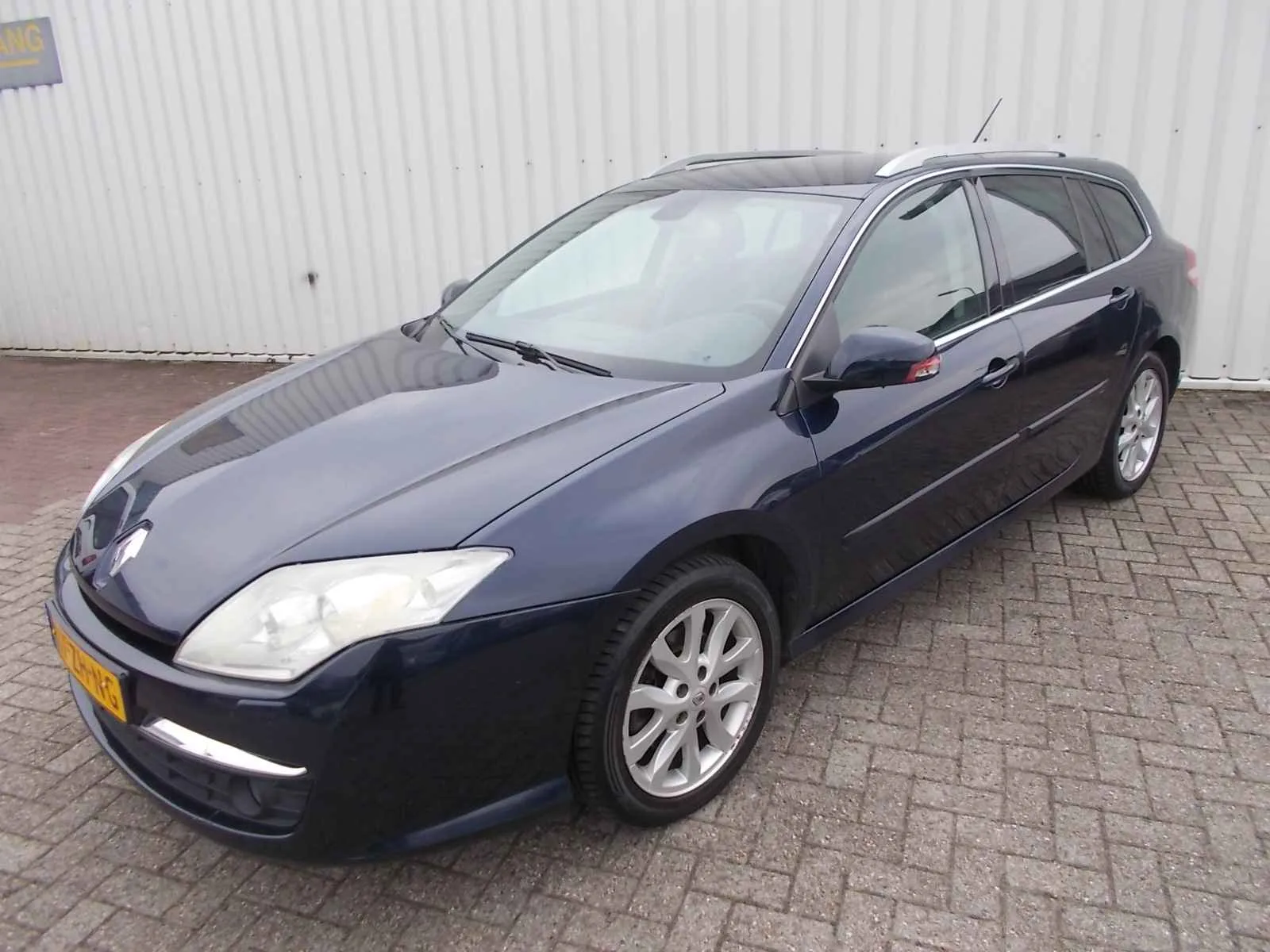 Renault Laguna (2008) — foto 1