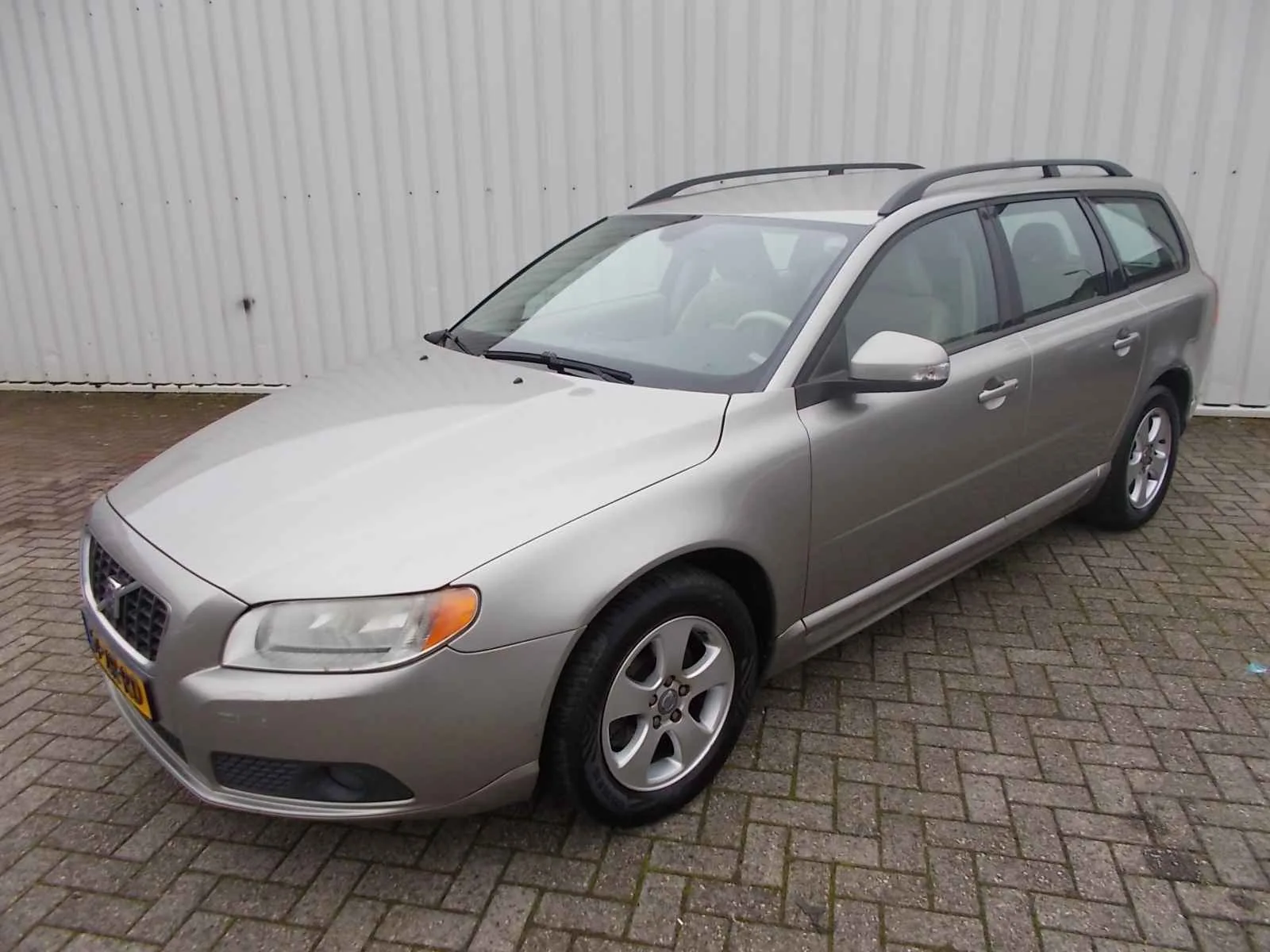 Volvo V70 (2008) — foto 1