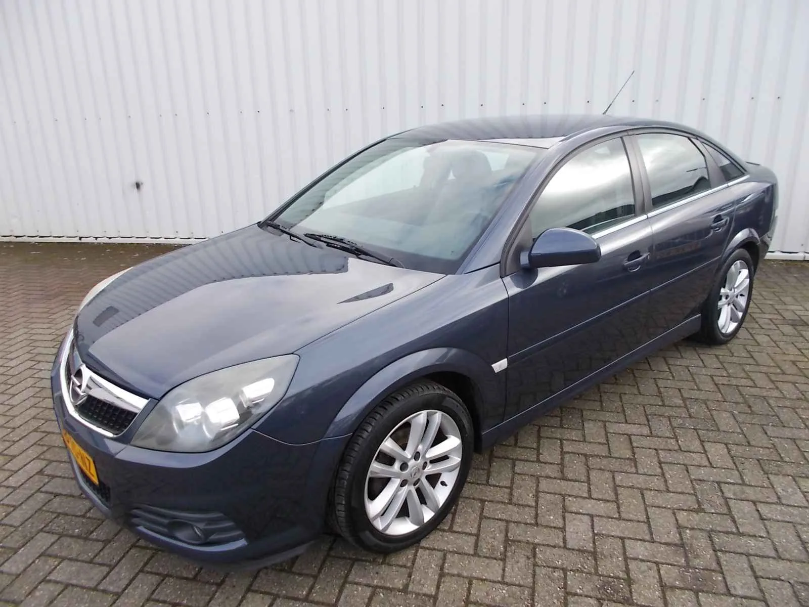 Opel Vectra (2007) — foto 1