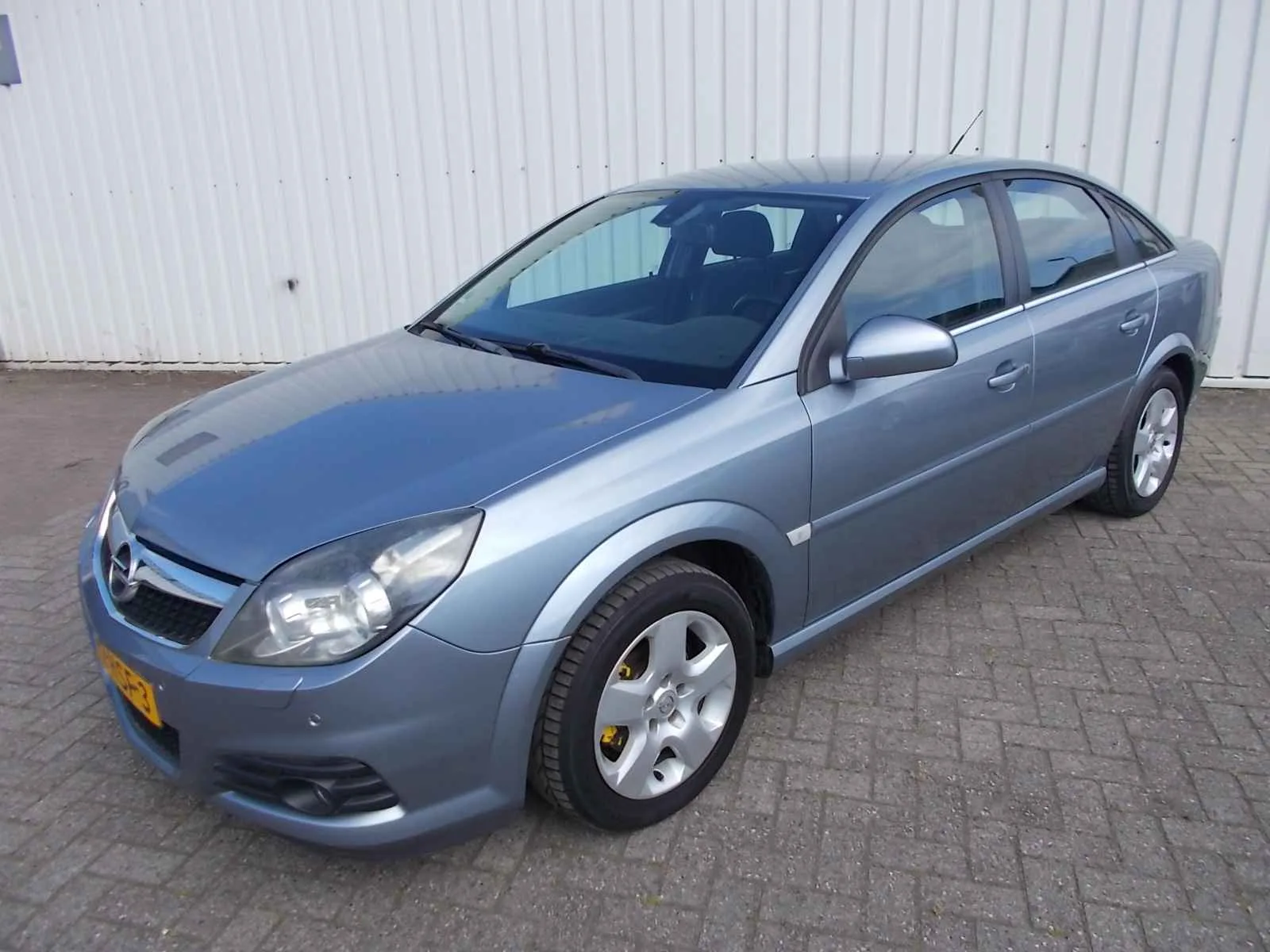Opel Vectra (2009) — foto 1