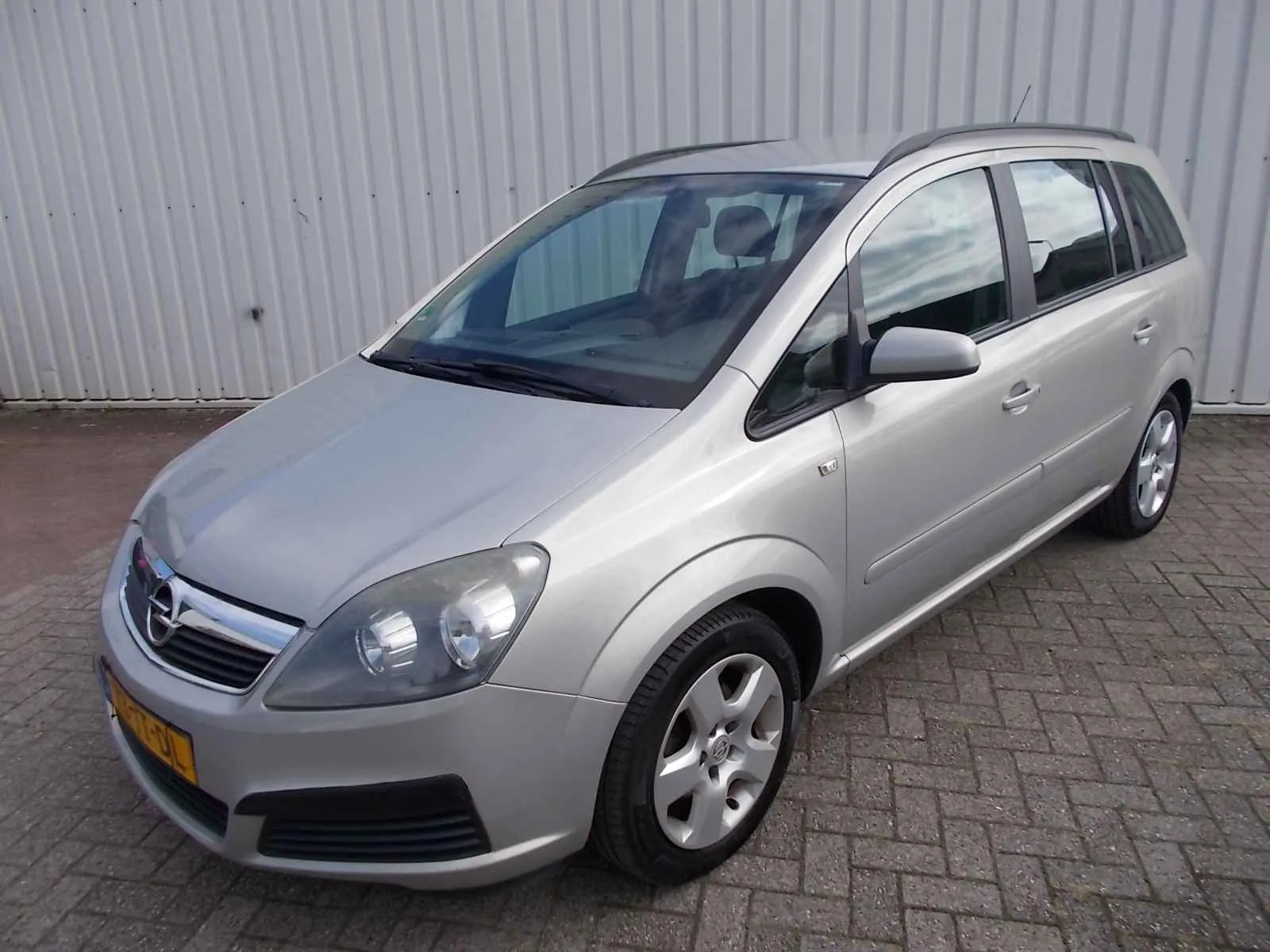 Opel Zafira (2007) — foto 1