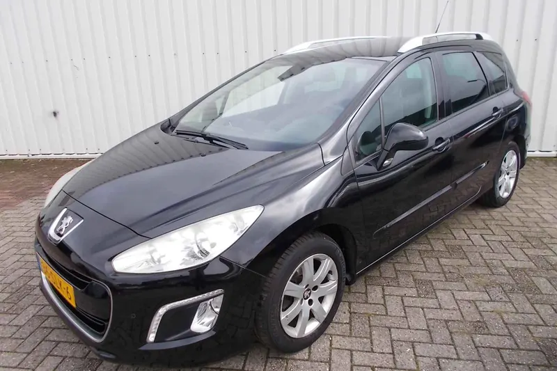Peugeot 308 (2011)