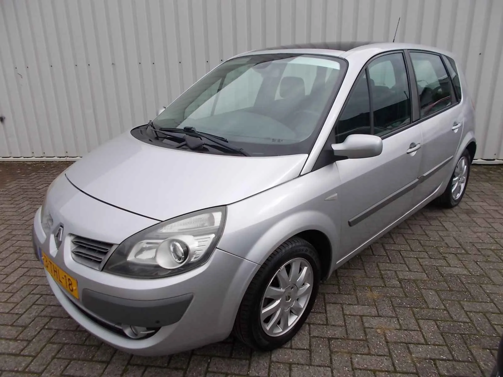 Renault Scénic (2008) — foto 1