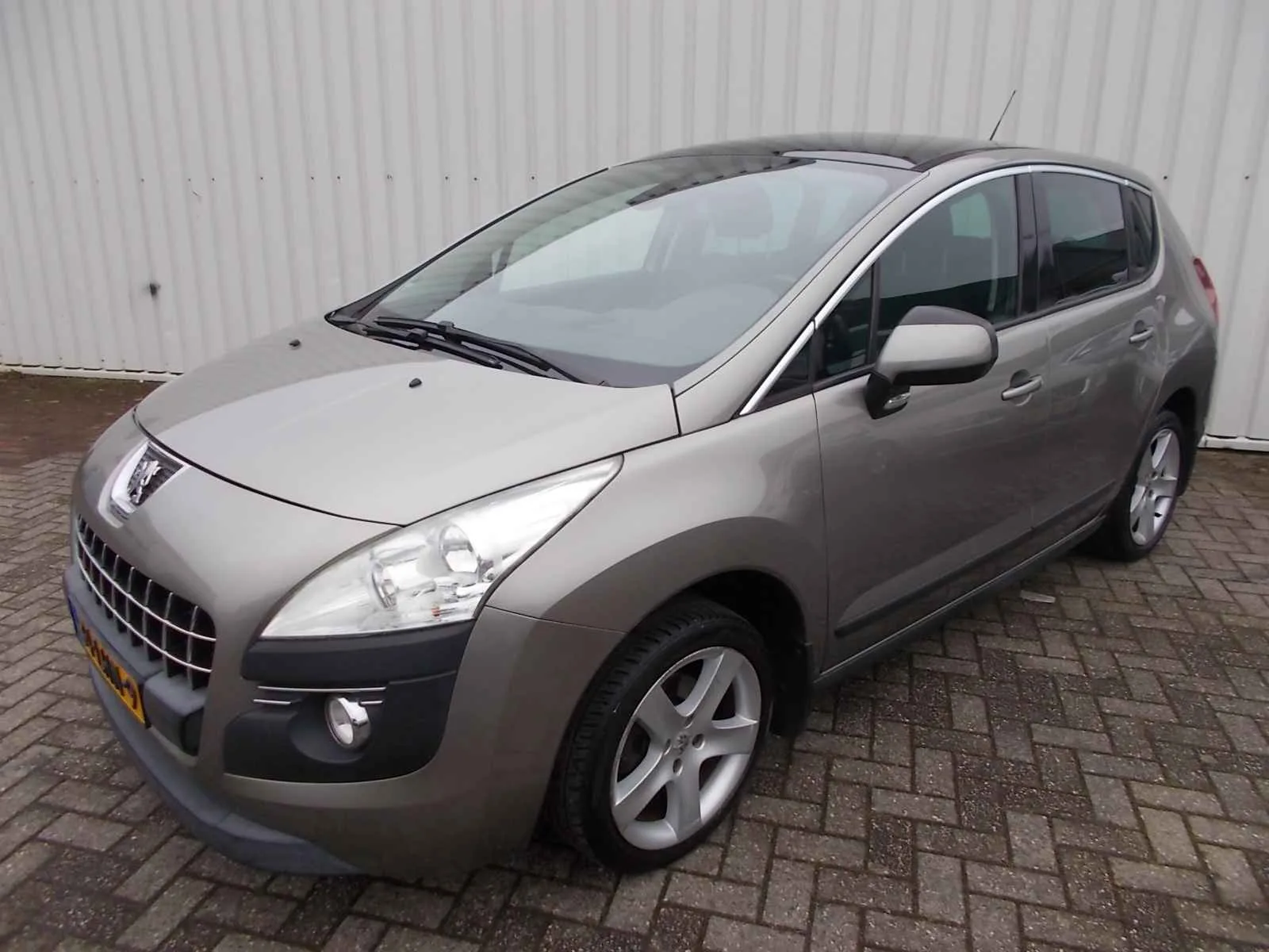 Peugeot 3008 (2010) — foto 1