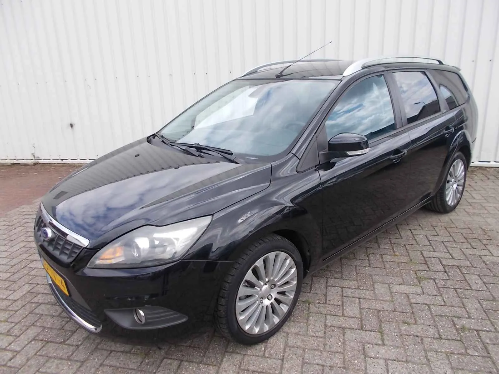 Ford Focus (2009) — foto 1