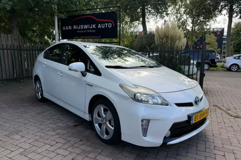 Toyota Prius (2012)